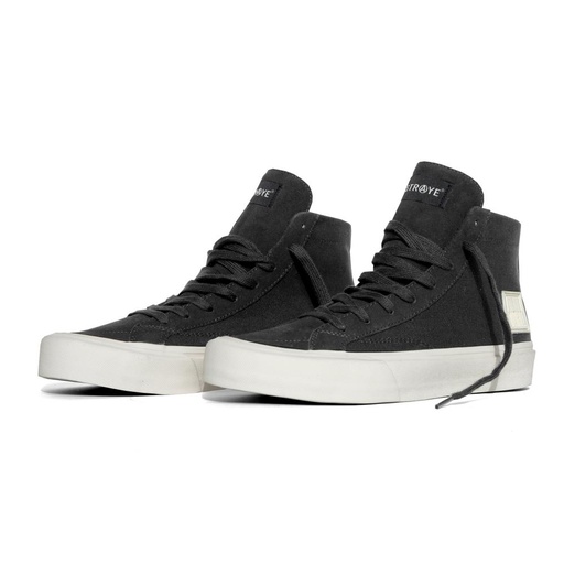 Hiland B Canvas